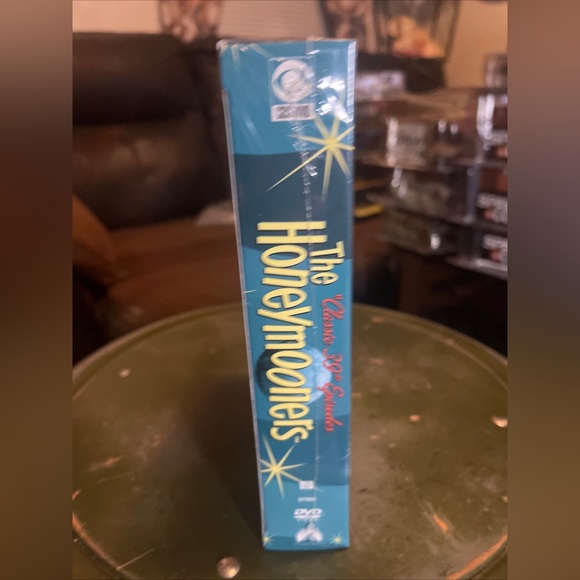 THE HONEYMOONERS “CLASSIC 39”EPISODES 🌙 2003 Paramount 🌙 5 Disc Box Set NIB - Picture 3 of 7